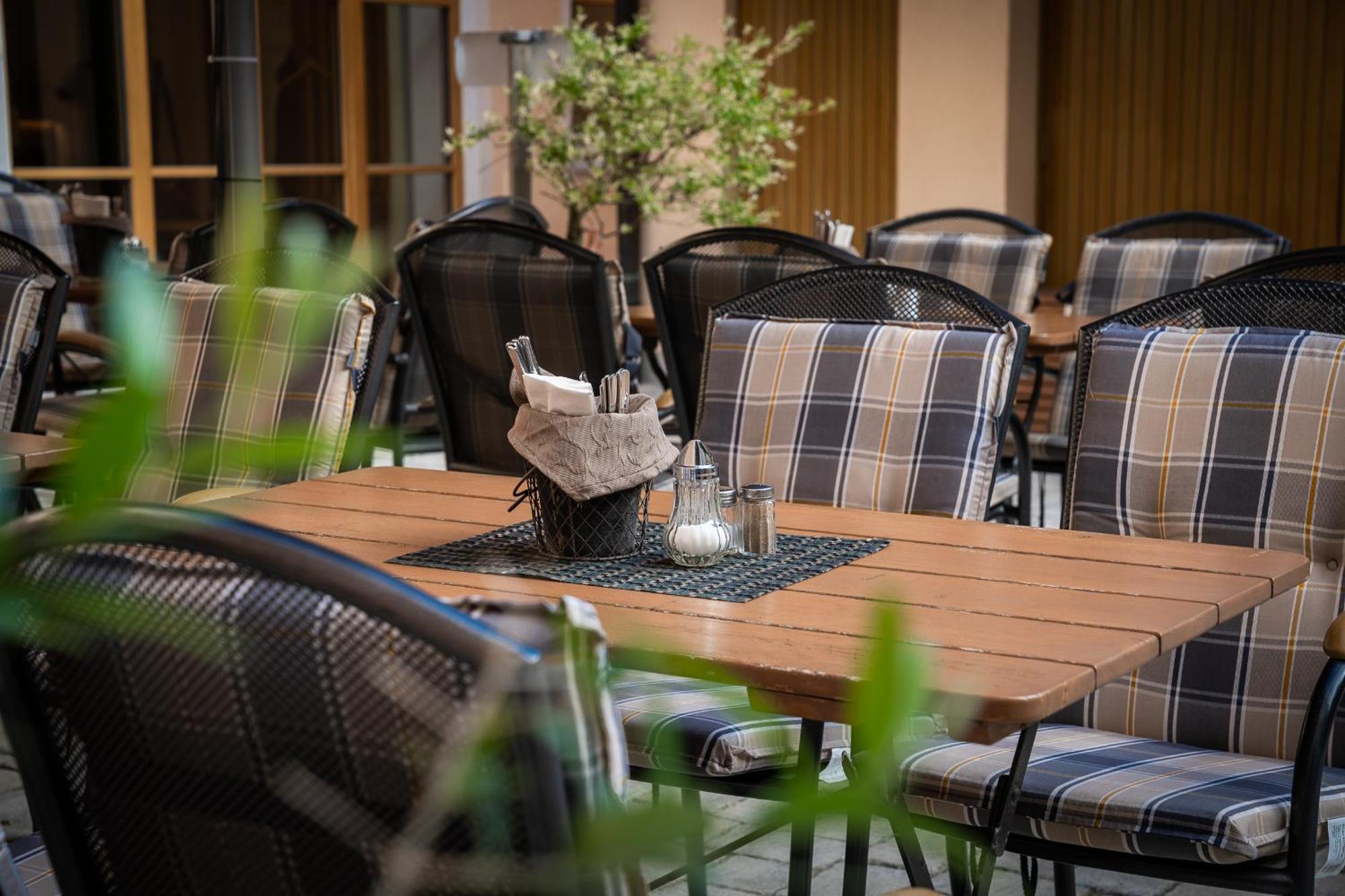 Zum Dallmayr Hotel Garni Berching Dış mekan fotoğraf