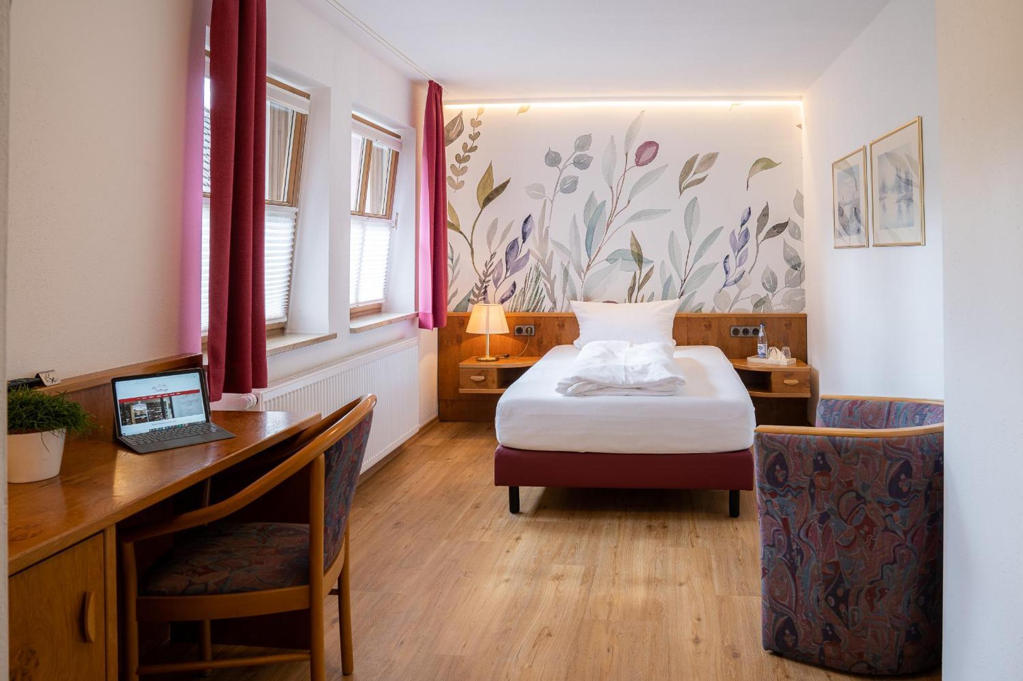 Zum Dallmayr Hotel Garni Berching Dış mekan fotoğraf